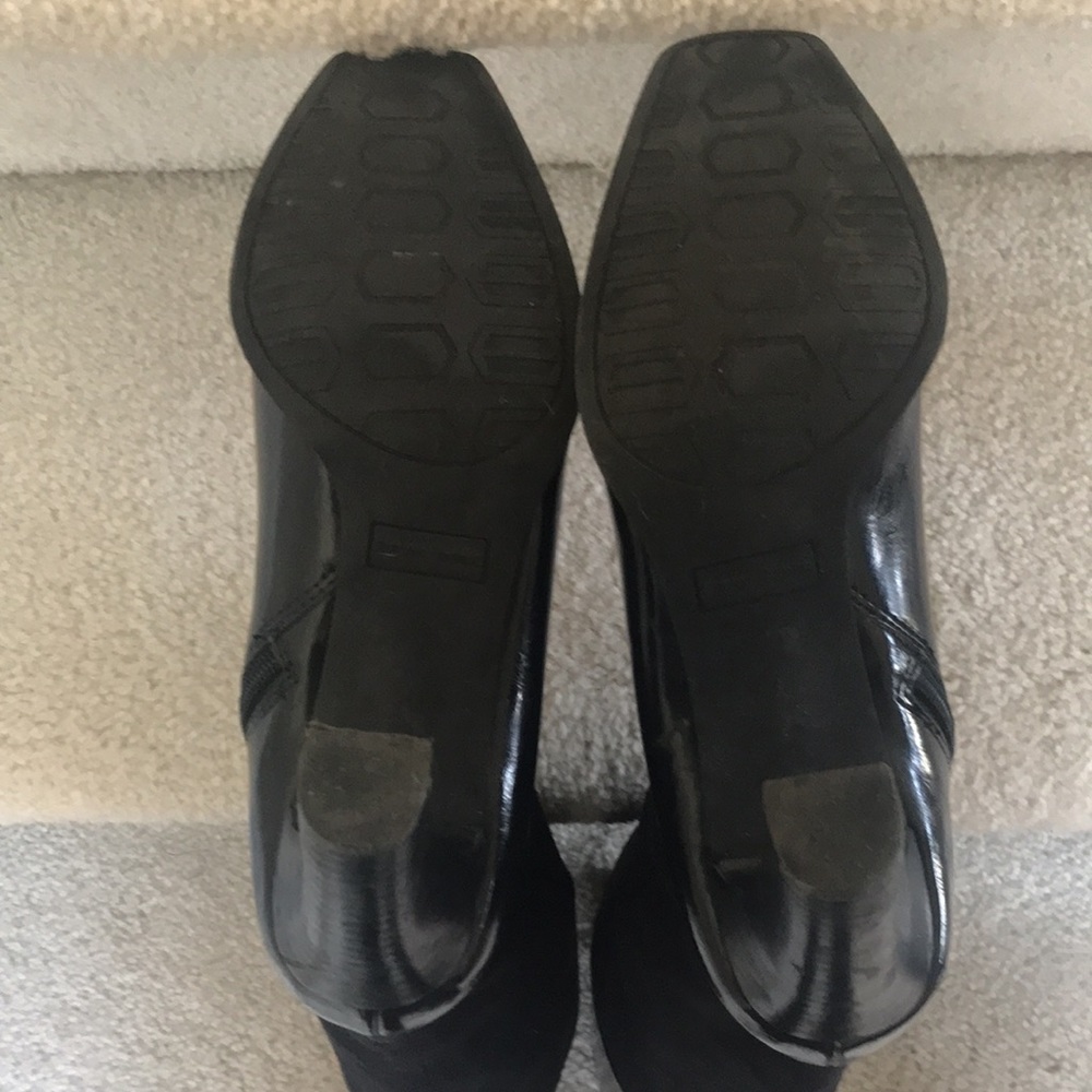 Etienne Aigner "Becky" Black Boots - Picture 4 of 10